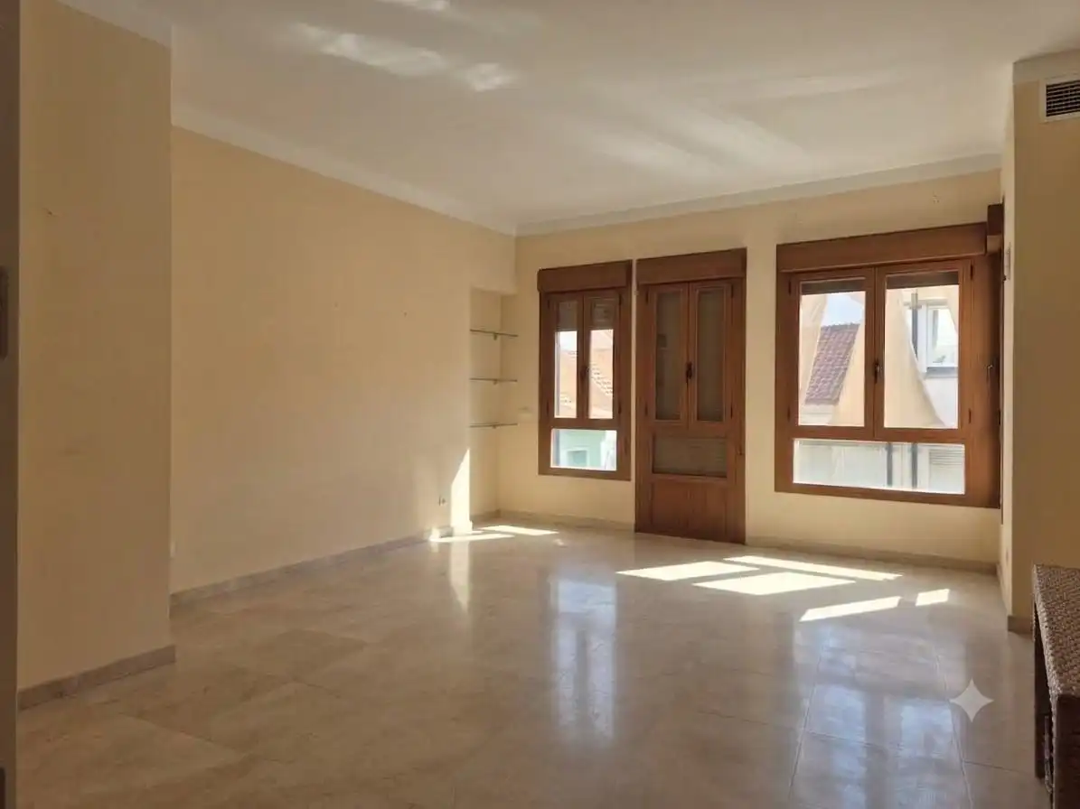 Sala de estar de Piso de alquiler en Lucena con Aire acondicionado, Terraza y Amueblado