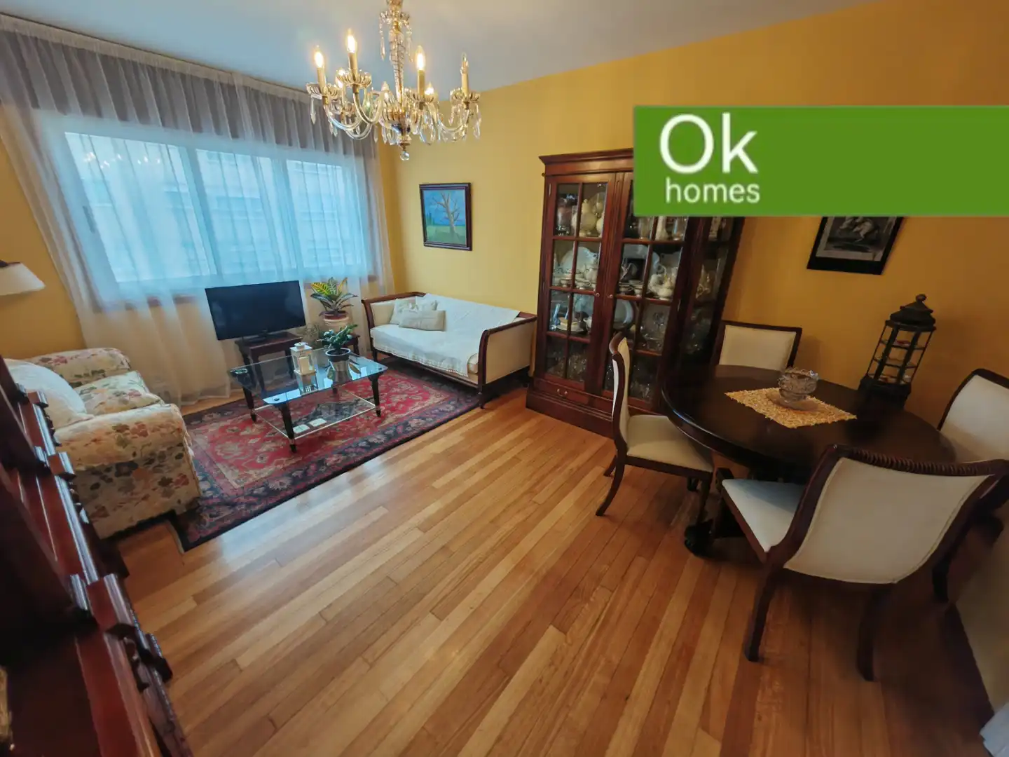 Sala de estar de Piso en venta en Betanzos con Calefacción, Parquet y Terraza