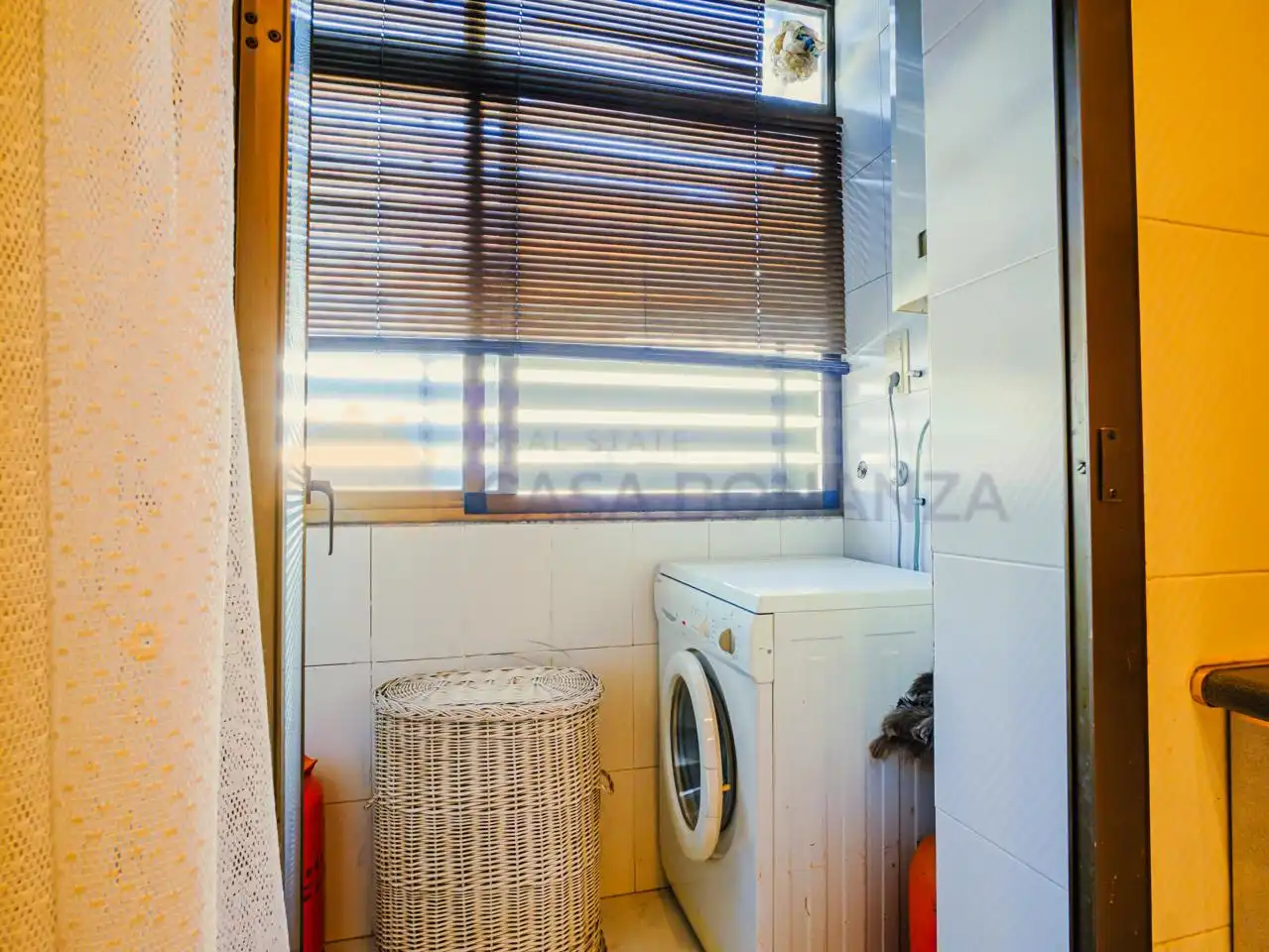 Bathroom of Flat for sale in Almuñécar  with Air Conditioner and Terrace