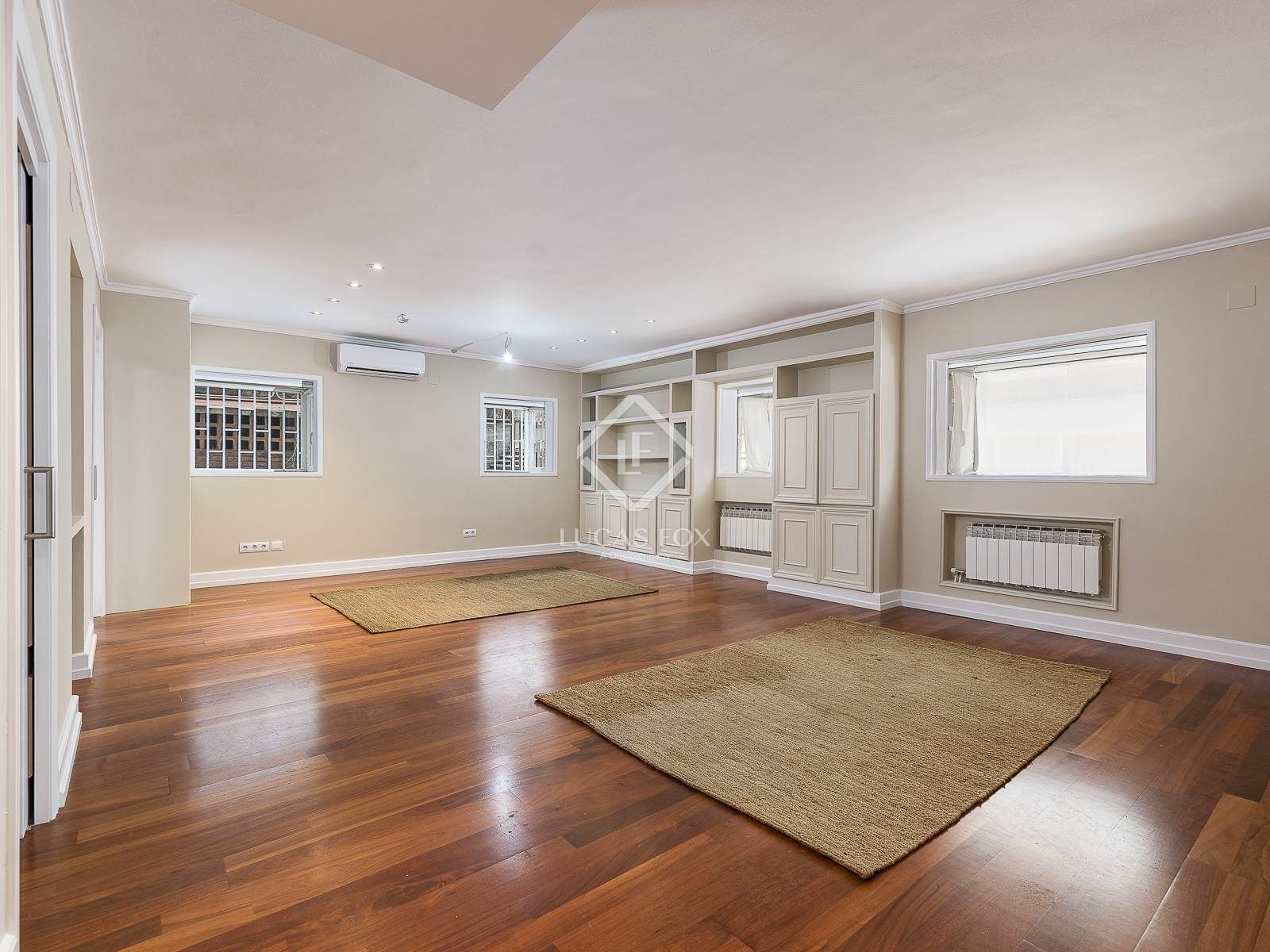 Sala d'estar de Pis de lloguer en  Barcelona Capital amb Aire condicionat, Calefacció i Parquet
