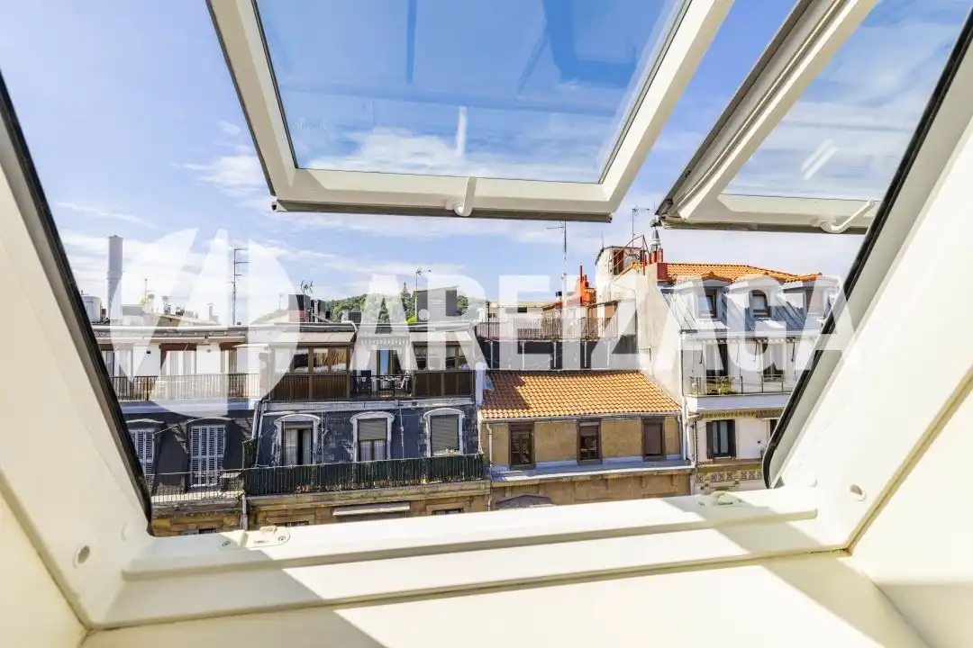 Vista exterior de Ático en venta en Donostia - San Sebastián  con Aire acondicionado y Calefacción