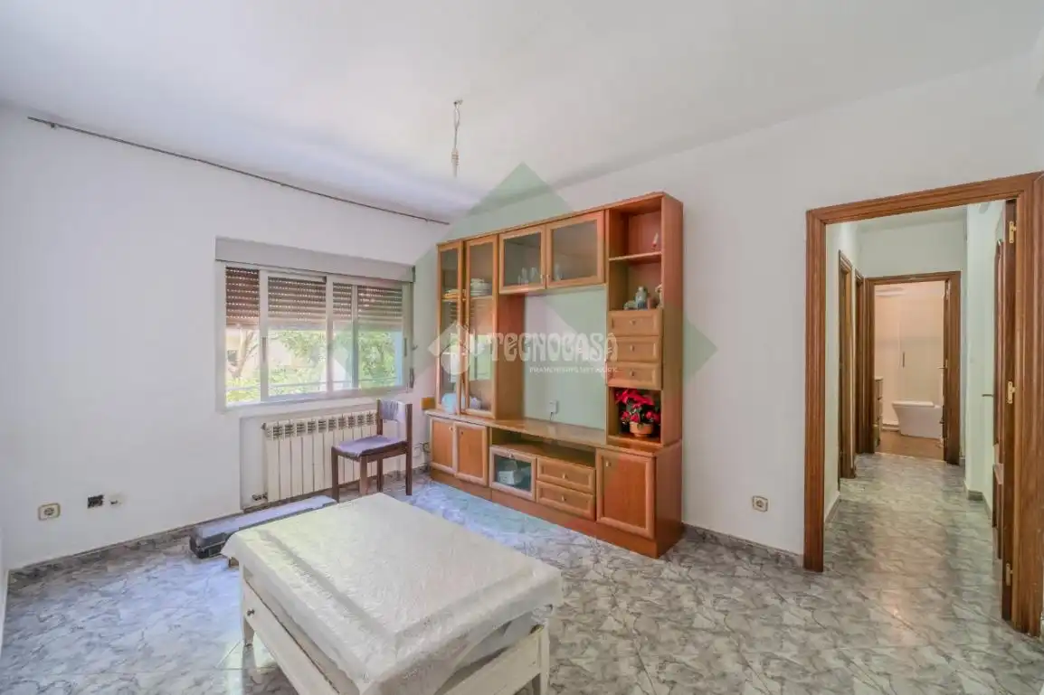 Habitación de Piso en venta en Madrid con Calefacción