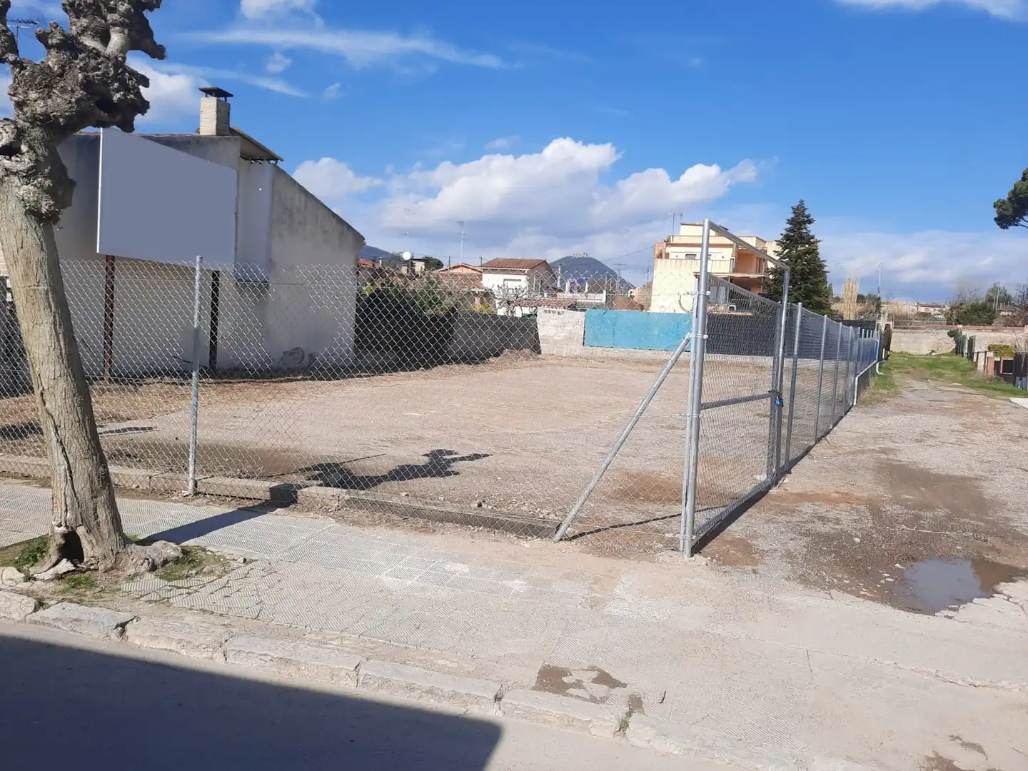 Wohnbaugrundstück zum Verkauf in Carrer Montseny 4