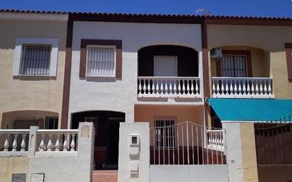 Exterior view of Single-family semi-detached for sale in Brenes  with Private garden and Terrace