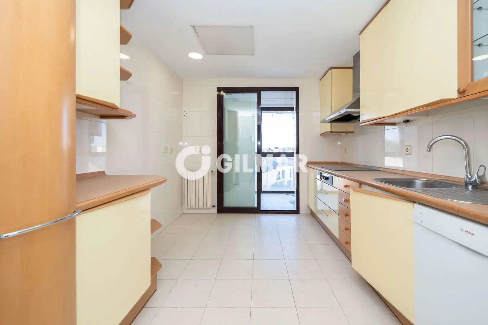 Kitchen of Flat for sale in Madrid  with Heating, Private garden and Storage room
