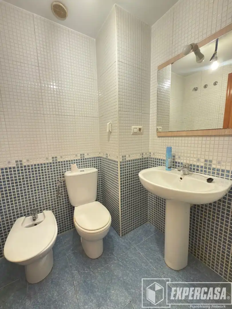 Baño de Ático en venta en Alginet con Parquet, Terraza y Trastero