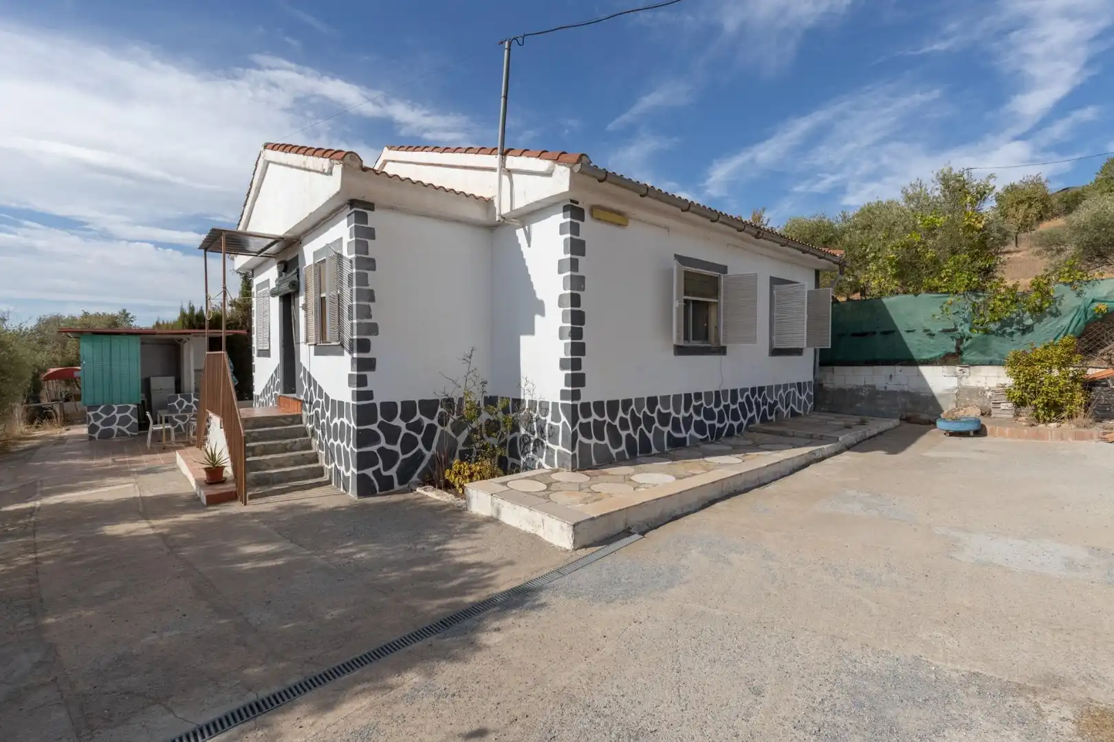 Vista exterior de Finca rústica en venta en Cogollos de la Vega con Jardín privado y Piscina