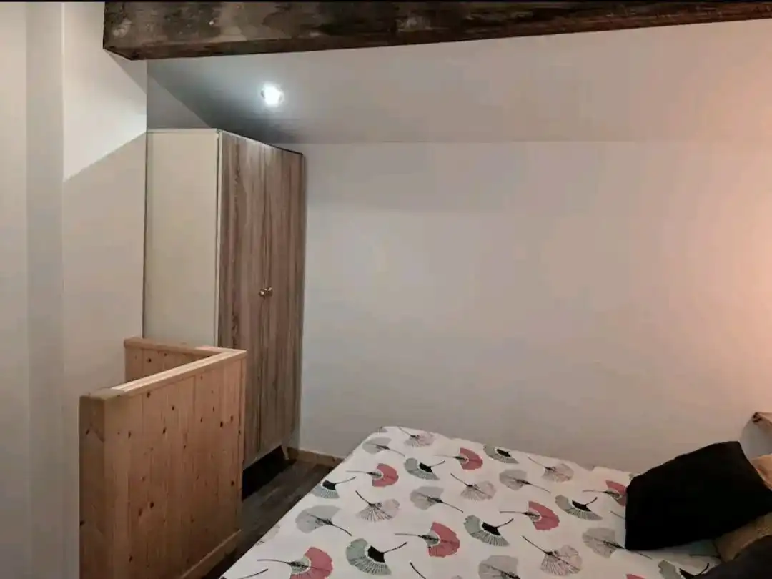 Habitación de Casa adosada en venta en Valencia con Aire acondicionado, Parquet y Trastero