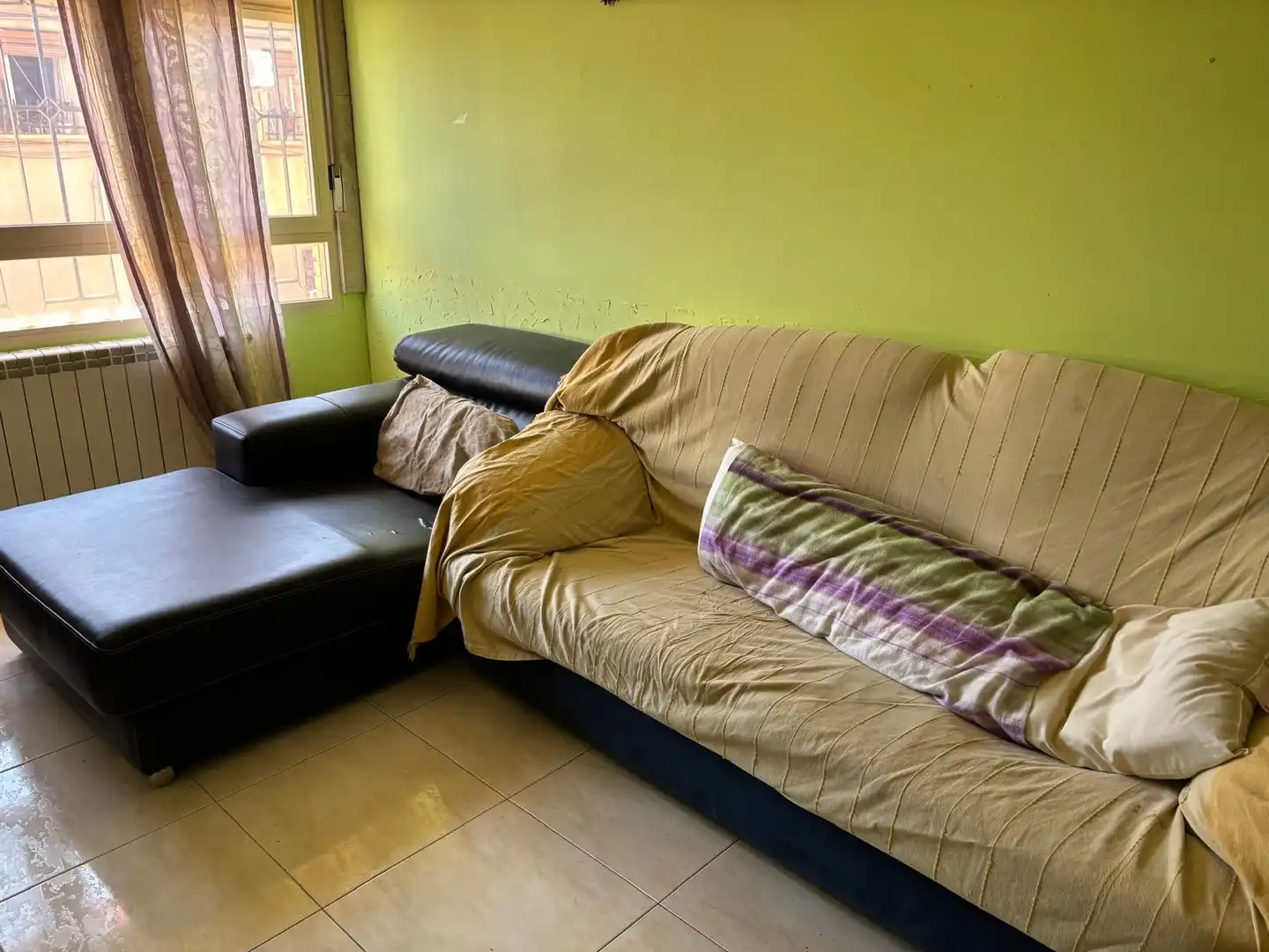 Habitación de Piso en venta en Villarrobledo con Trastero y Amueblado