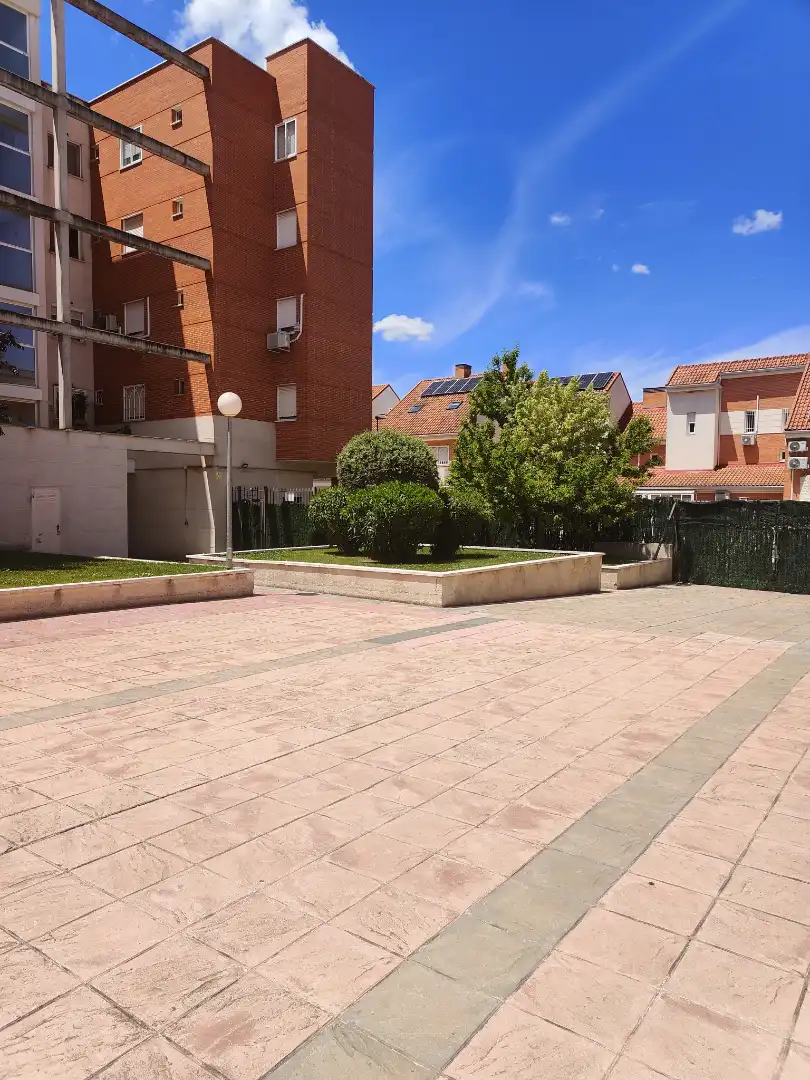 Parking of Flat for sale in Valdemoro  with Air Conditioner, Heating and Private garden