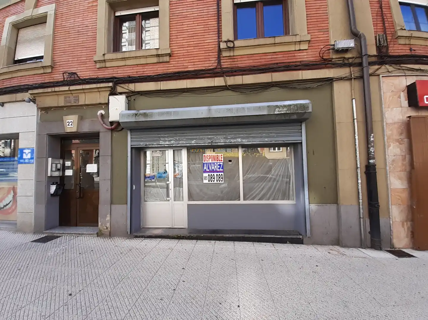 Business premises for sale in Oviedo - BERMUDEZ DE CASTRO 22, imagen 3