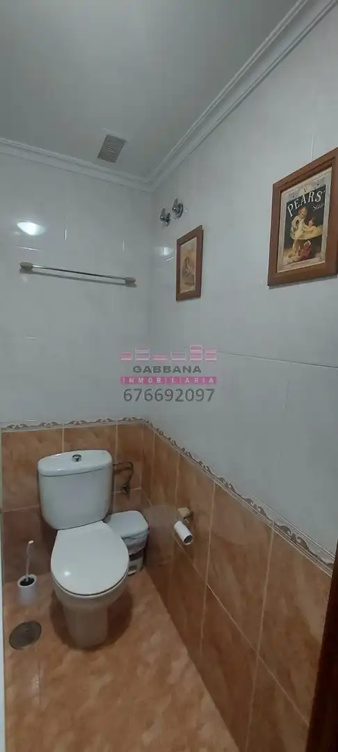 Study for rent in Rúa do Areal, 88, Centro - Areal