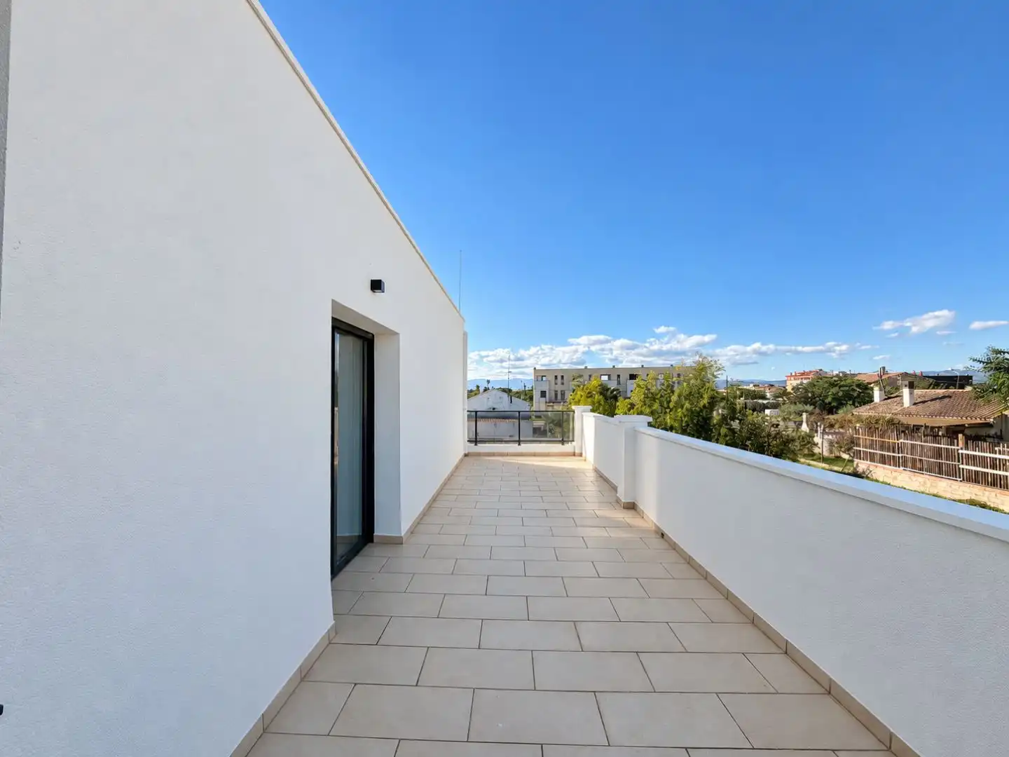 Terrassa de Casa o xalet en venda en Deltebre amb Terrassa, Piscina i Balcó