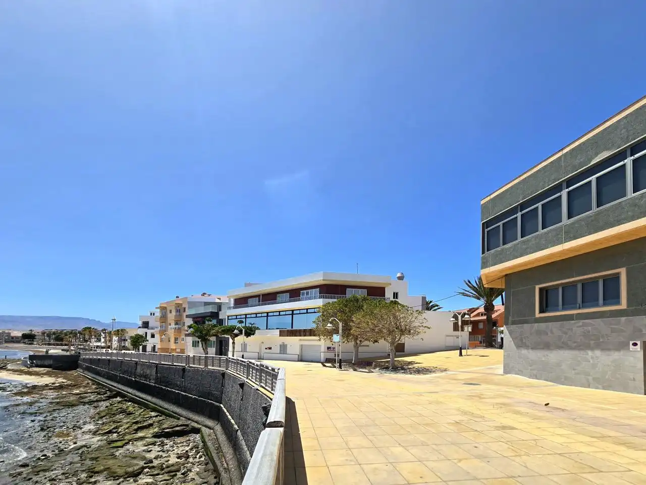 Vista exterior de Pis de lloguer en Agüimes amb Aire condicionat, Terrassa i Moblat