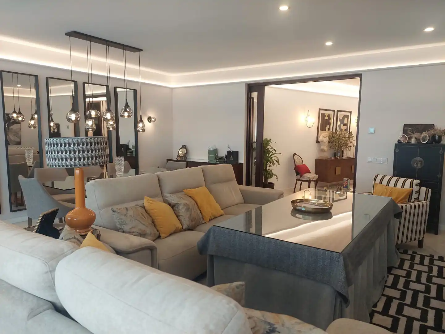 Living room of Flat for sale in Córdoba  with Air Conditioner, Heating and Storage room