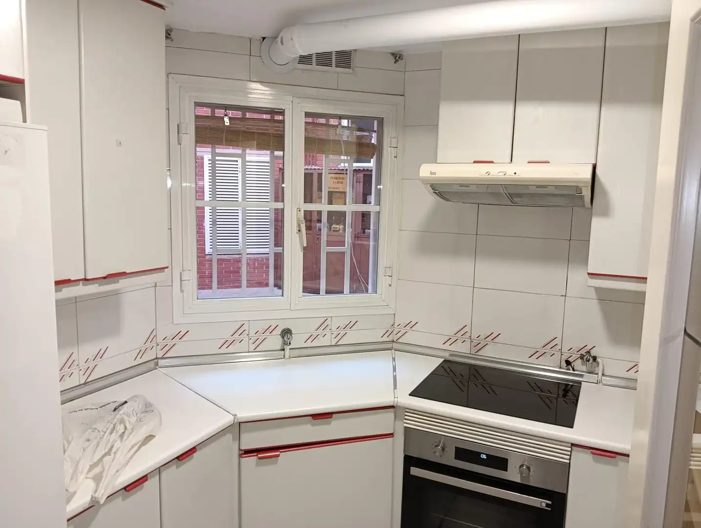 Cocina de Piso en venta en Las Rozas de Madrid con Calefacción, Jardín privado y Piscina comunitaria