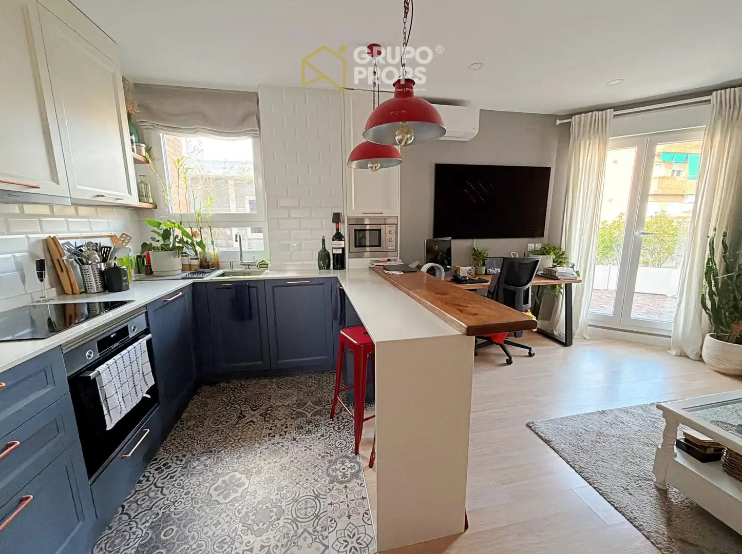 Cuina de Apartament en venda en Madrid amb Aire condicionat, Calefacció i Terrassa