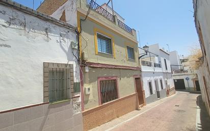 Vista exterior de Casa adosada en venda en Alcalá de Guadaira