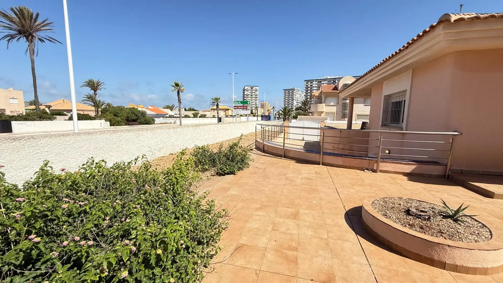 Xalet amb jardí en venda a Gran Vía de la Manga, imagen 4
