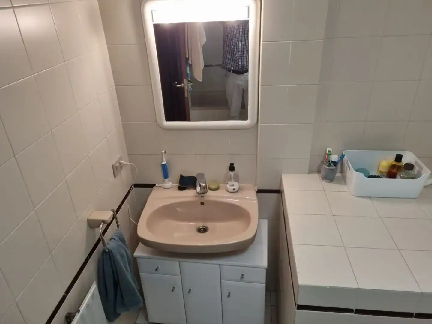 Bany de Pis en venda en A Coruña Capital  amb Jardí privat, Parquet i Piscina