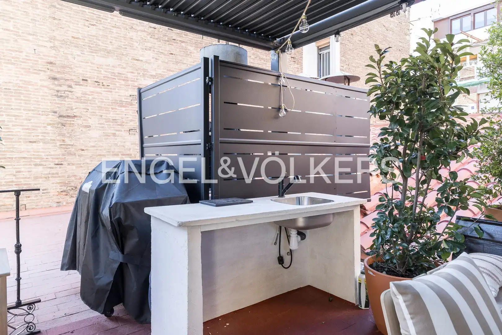 Attic for sale in Sants