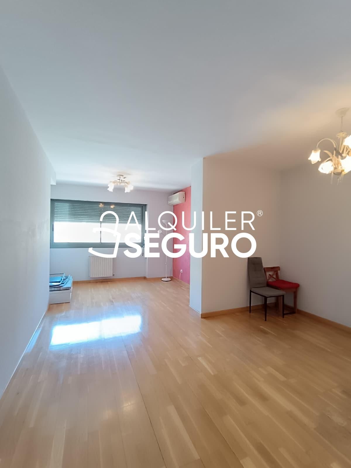 Sala d'estar de Pis de lloguer en  Madrid Capital amb Aire condicionat, Calefacció i Traster