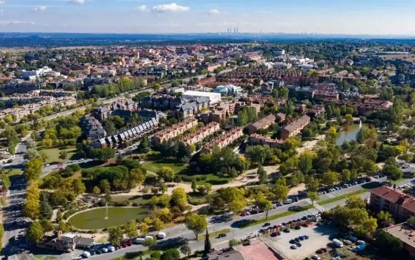 Vista exterior de Residencial en venda en Las Rozas de Madrid