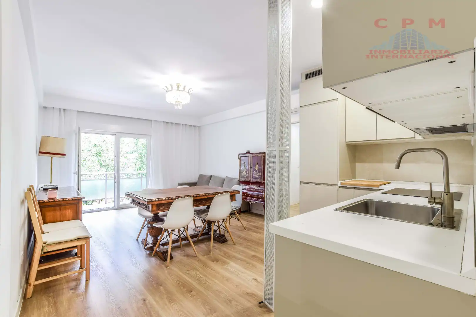 Cuina de Pis de lloguer en Madrid amb Aire condicionat, Traster i Moblat