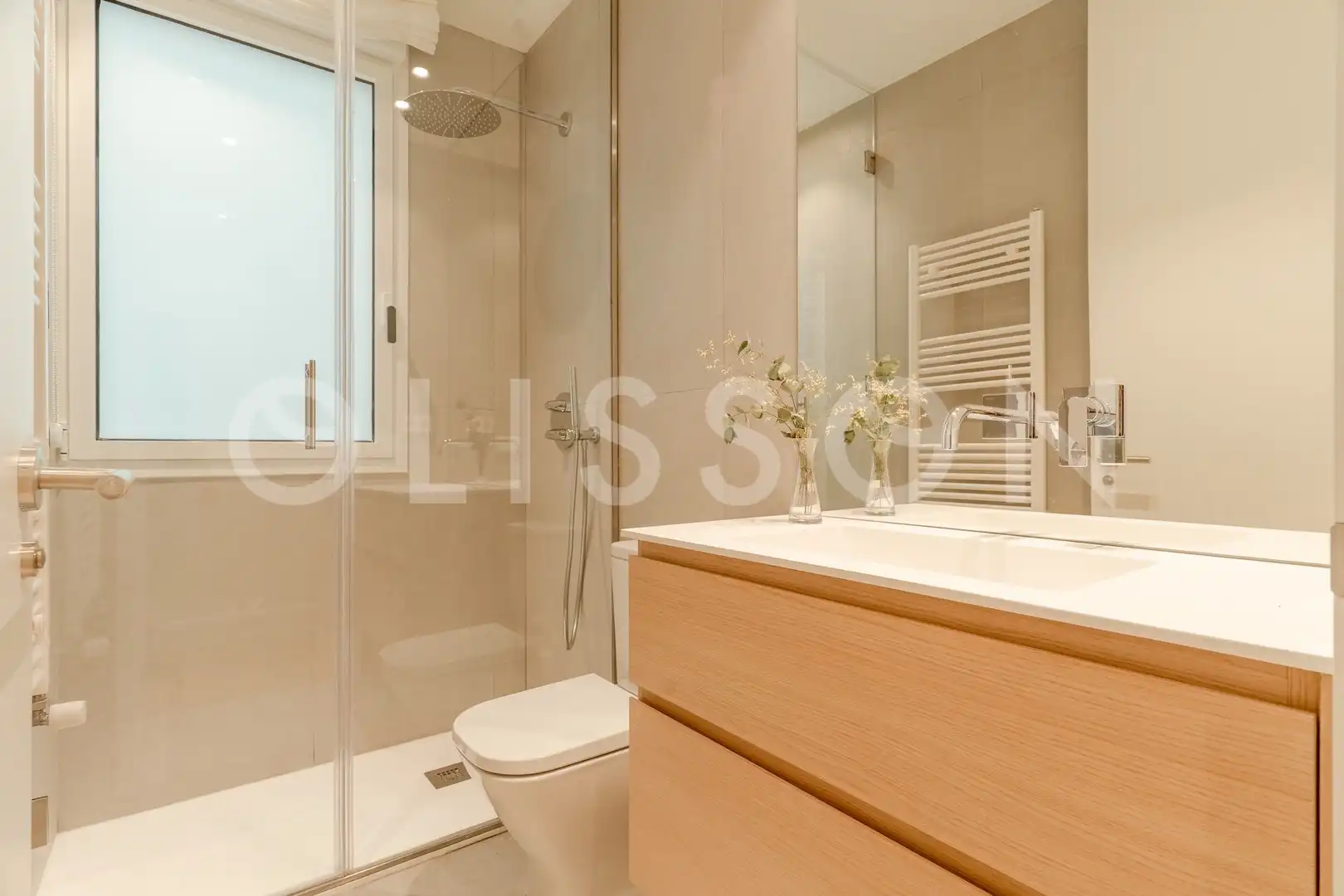 Baño de Piso en venta en Madrid con Aire acondicionado, Calefacción y Amueblado