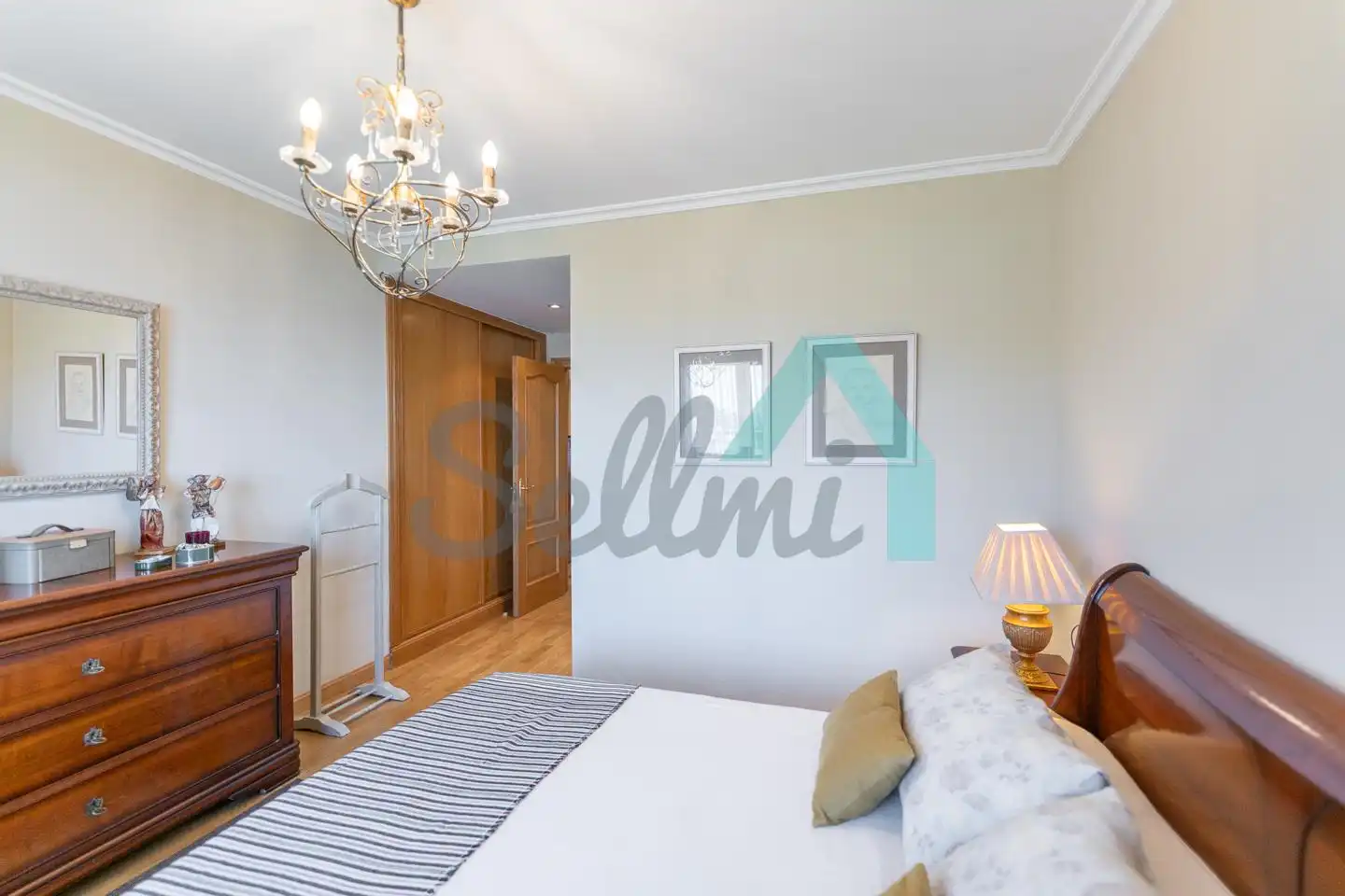 Habitación de Piso en venta en Oviedo  con Calefacción, Parquet y Trastero