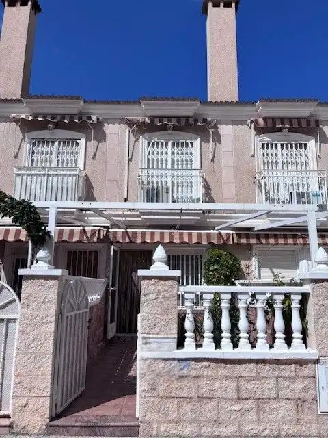 Außenansicht von Haus oder Chalet zum Verkauf in Santa Pola mit Klimaanlage, Heizung und Terrasse