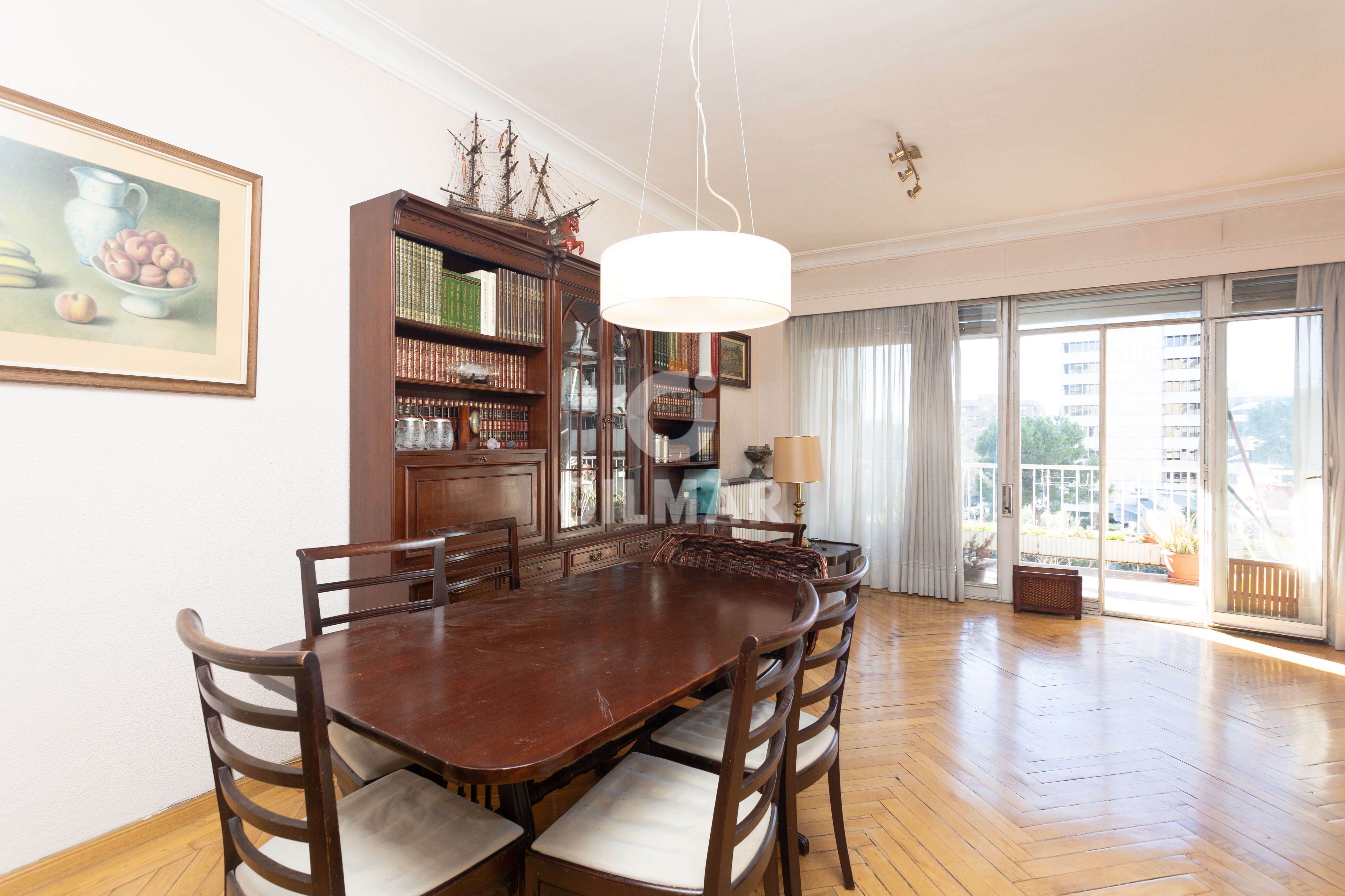 Menjador de Pis en venda en  Madrid Capital amb Calefacció, Traster i Balcó