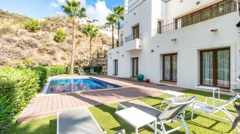 Villa independiente de lujo con piscina, privacidad y prestigio en Benahavis Hills Country Club, imatge 2