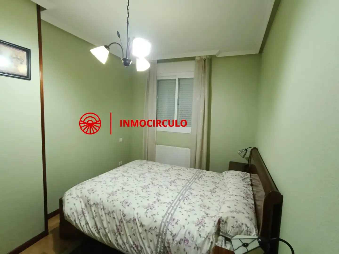 Habitación de Dúplex en venta en Burgos con Terraza