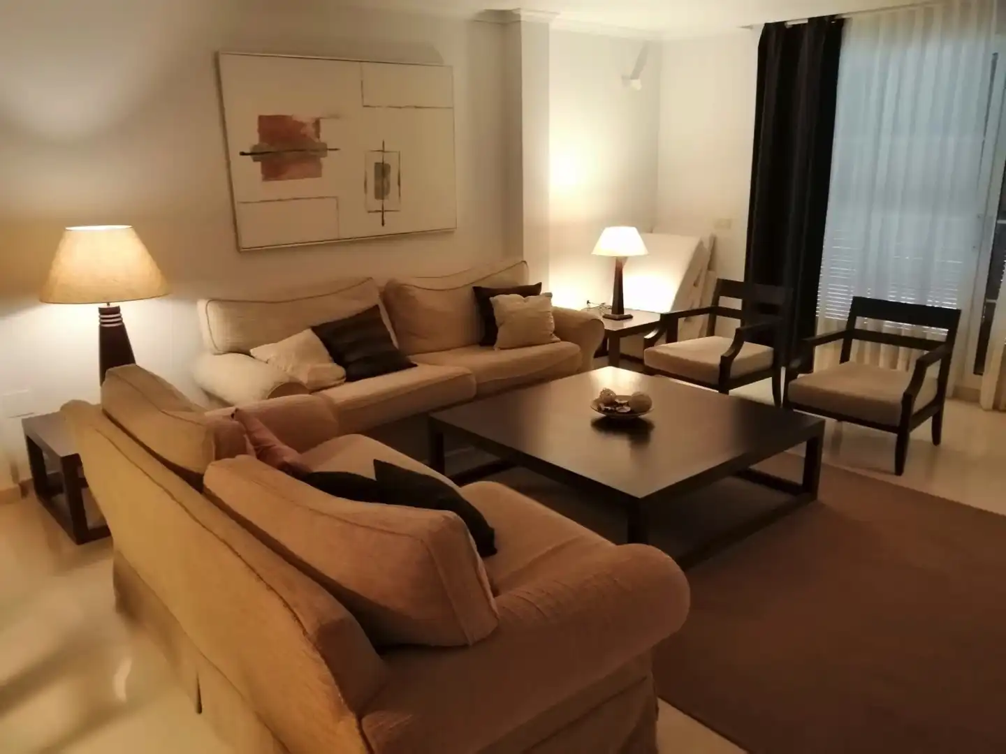 Sala d'estar de Apartament en venda en Sotogrande amb Aire condicionat, Terrassa i Piscina