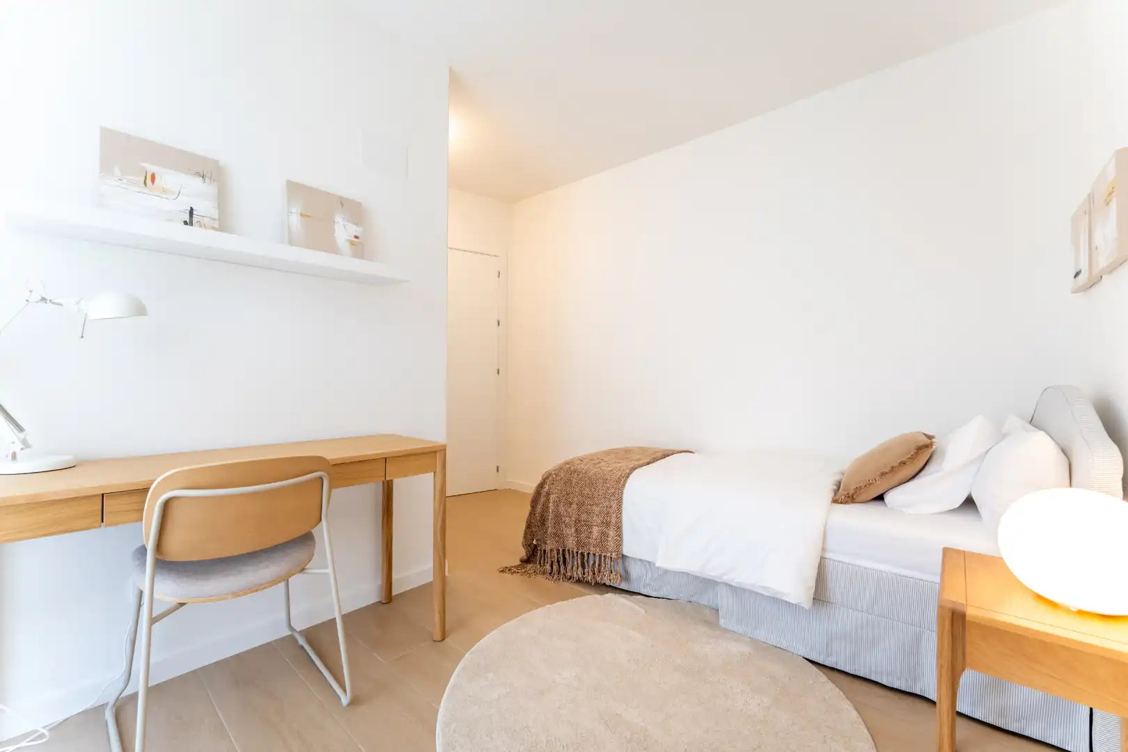 Dormitori de Apartament de lloguer en Madrid amb Aire condicionat, Calefacció i Traster