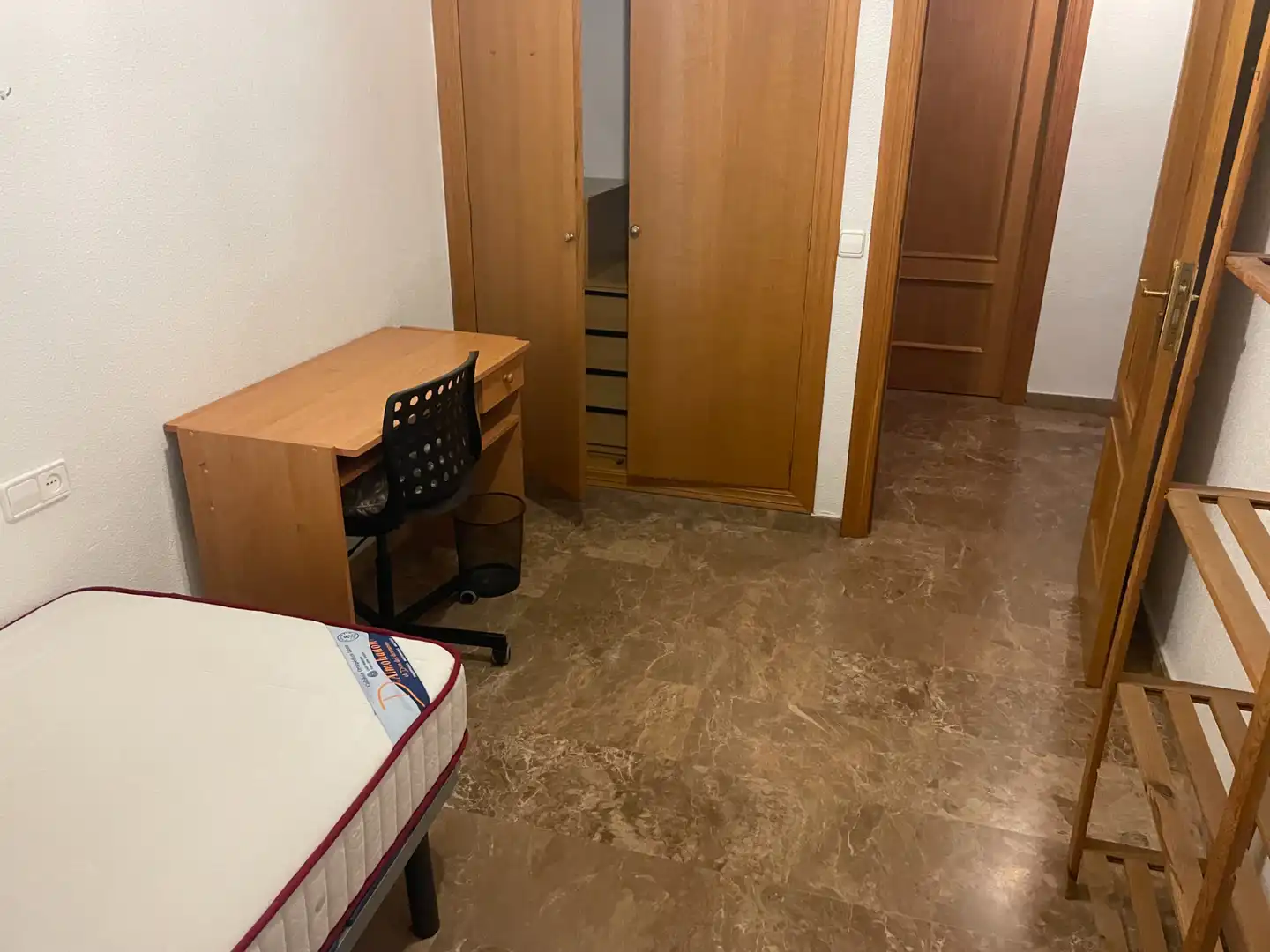 Habitación de Piso de alquiler en Murcia con Amueblado, Horno y Lavadora
