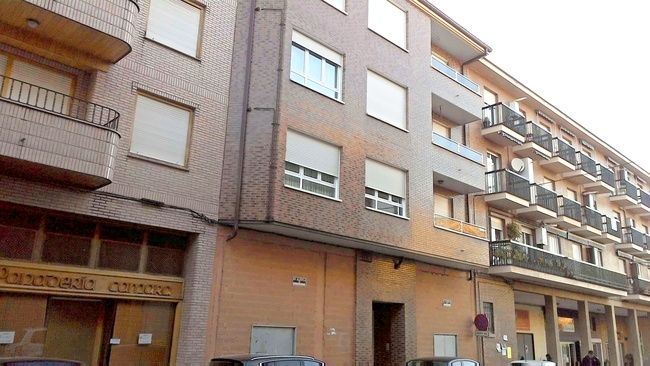 Vista exterior de Pis en venda en Albelda de Iregua amb Traster