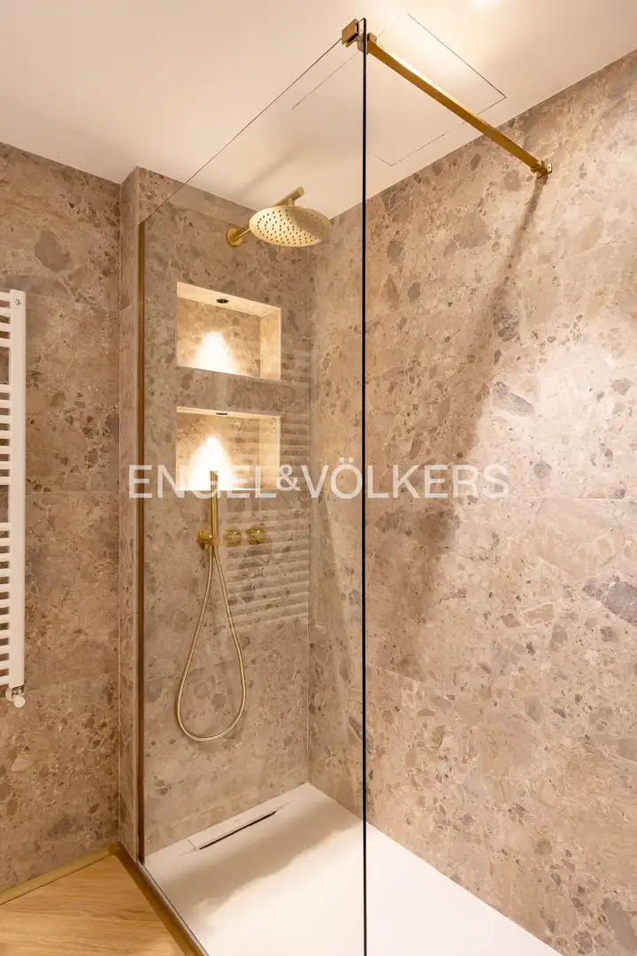 Badezimmer von Wohnung zum Verkauf in Madrid mit Klimaanlage, Heizung und Möbliert
