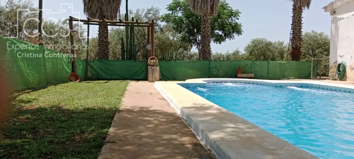 Casa rústica amb piscina en venda a Pilas, imagen 15