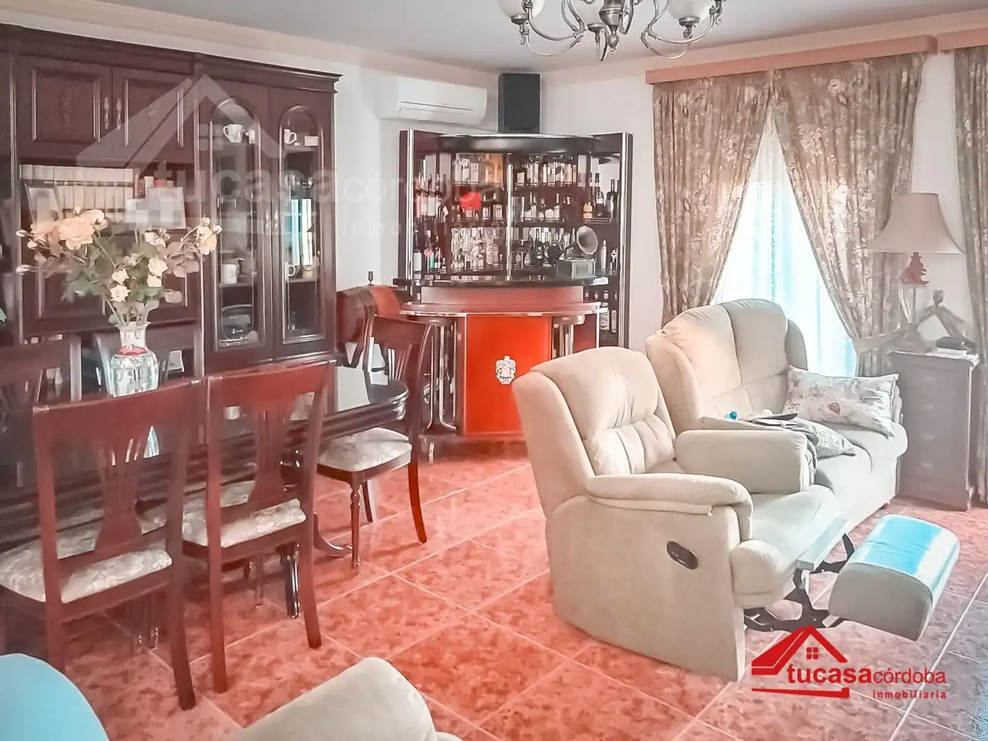 Living room of Country homes for sale in Córdoba  with Air Conditioner, Private garden and Storage room