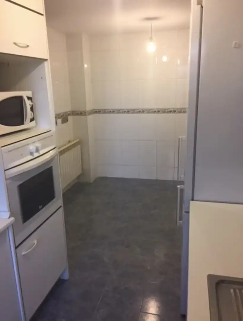Küche von Wohnung zur Miete in Las Rozas de Madrid mit Klimaanlage, Parkett und Abstellraum