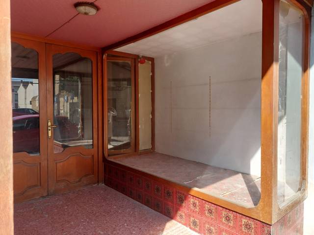 Local comercial en Alquiler en Núcleo Urbano