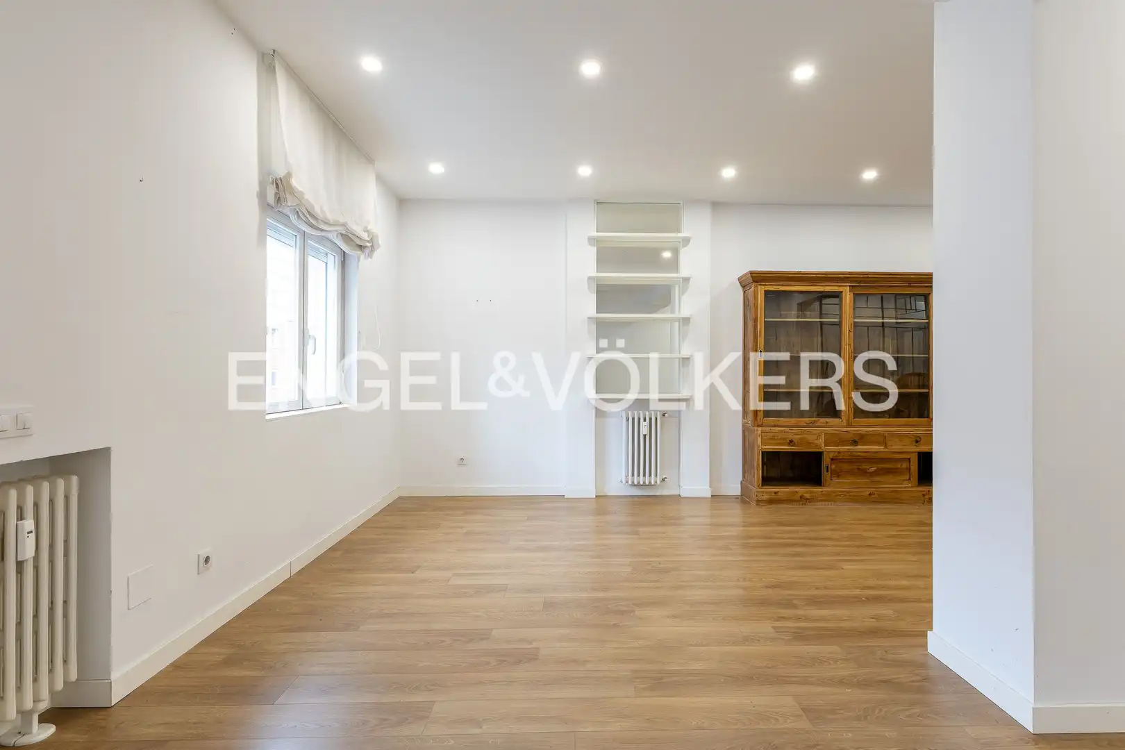 Sala d'estar de Pis en venda en Madrid amb Aire condicionat, Calefacció i Traster