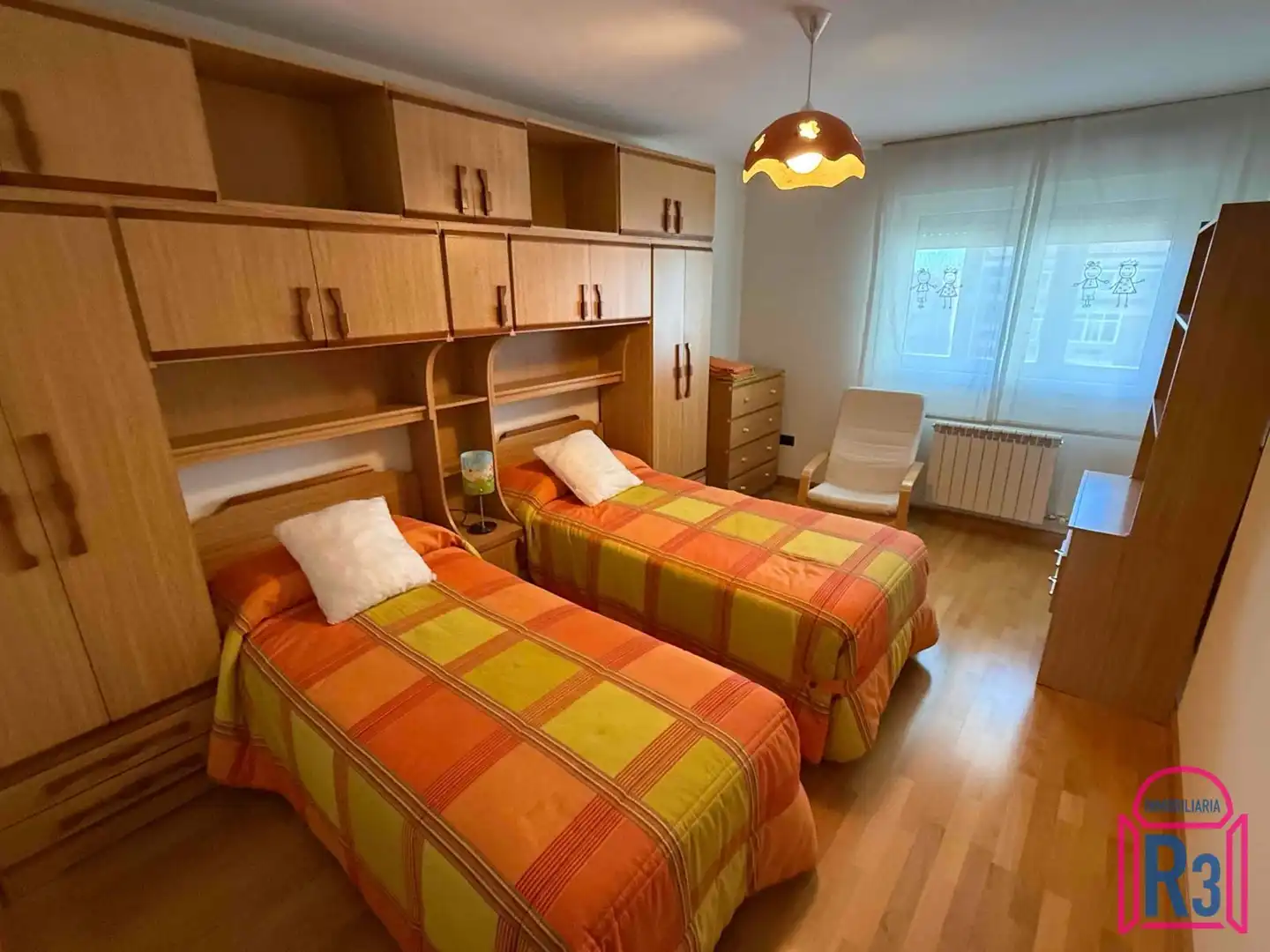 Habitación de Piso de alquiler en León Capital  con Calefacción, Terraza y Amueblado