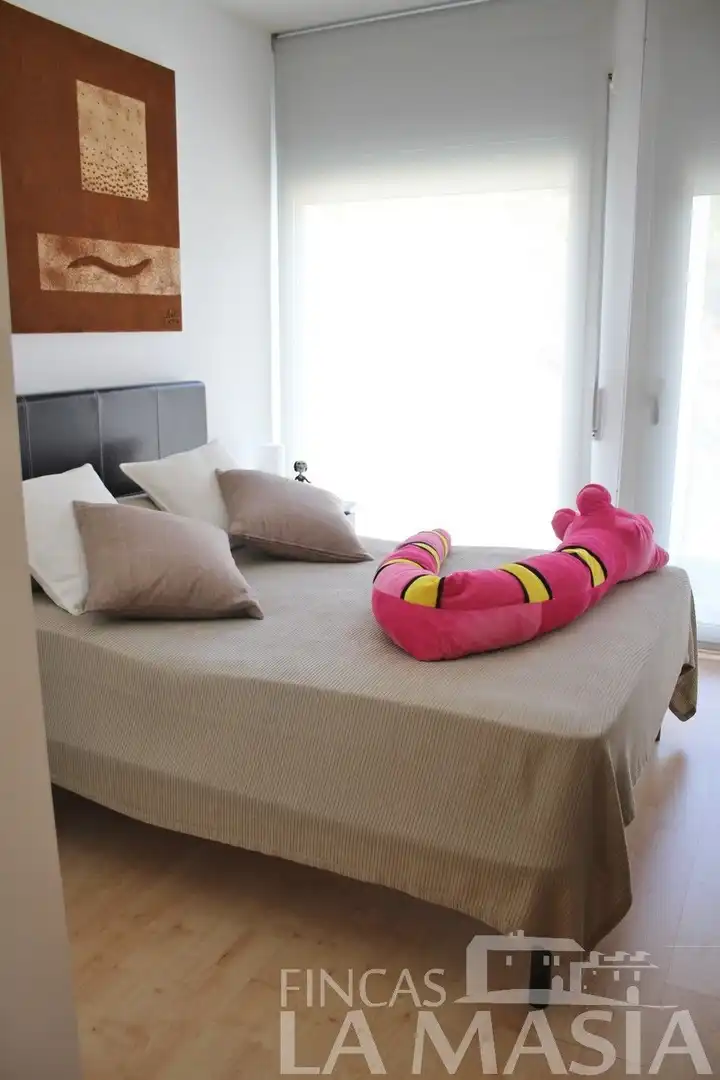 Dormitori de Casa o xalet en venda en Canyelles amb Aire condicionat, Calefacció i Jardí privat