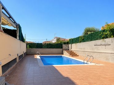 Piso con piscina en venta en Avinguda Argentina