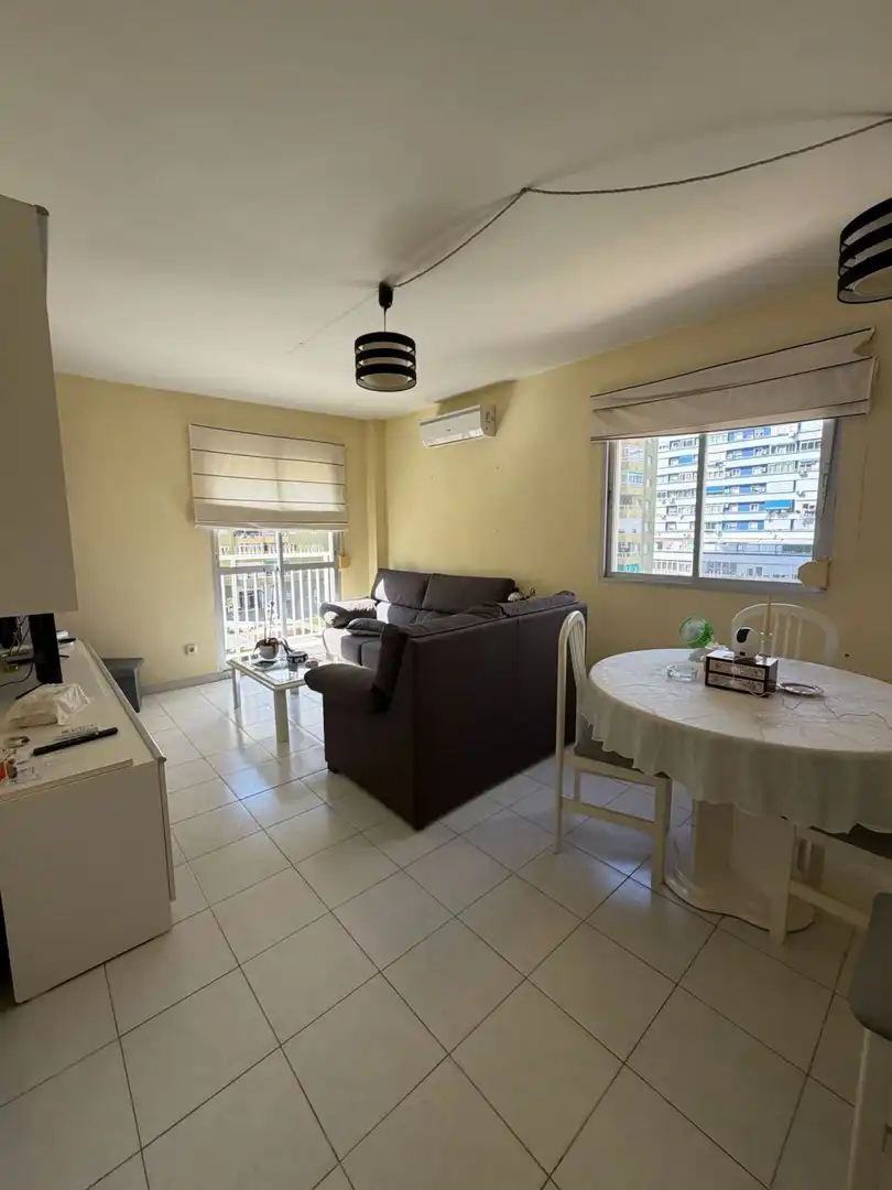 Wohnzimmer von Wohnung zum Verkauf in Torremolinos mit Klimaanlage, Heizung und Terrasse