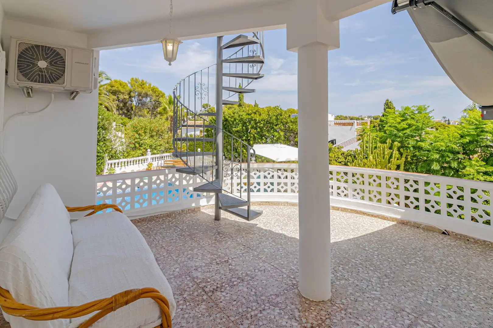 Terrace of Houses for rent in Calpe / Calp  with Air Conditioner, Private garden and Swimming Pool