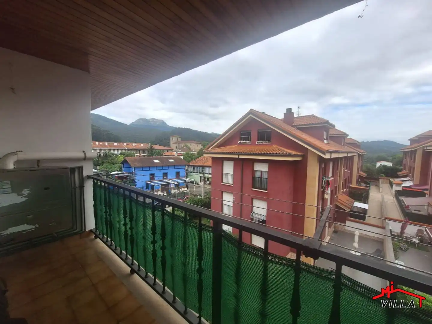 Vista exterior de Piso de alquiler en Ramales de la Victoria con Calefacción, Amueblado y Balcón